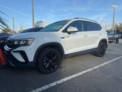 2023 Volkswagen Taos 1.5T SE