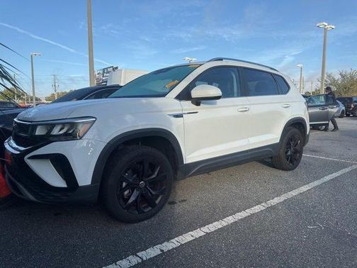 2023 Volkswagen Taos 1.5T SE