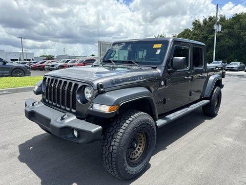 2020 Jeep Gladiator Sport