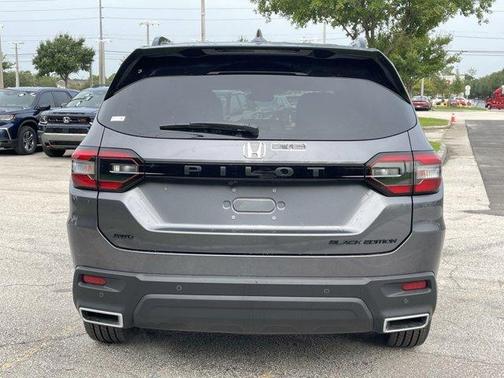 2025 Honda Pilot Black Edition