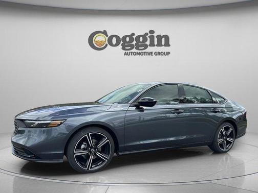 Meteorite Gray Metallic 2026 Honda Accord SE