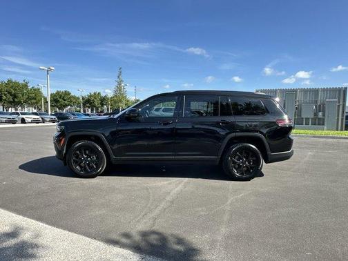 2024 Jeep Grand Cherokee L Laredo