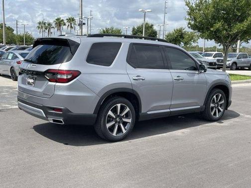 2025 Honda Pilot Touring