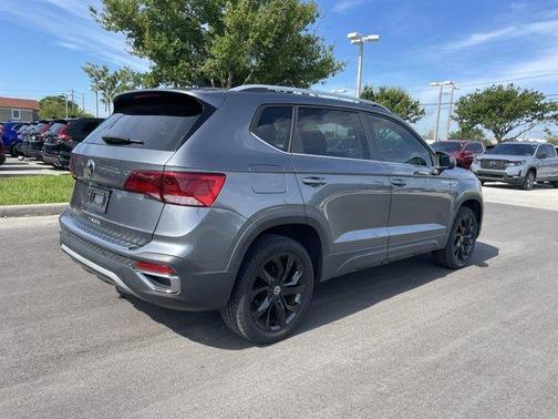 2022 Volkswagen Taos 1.5T SE