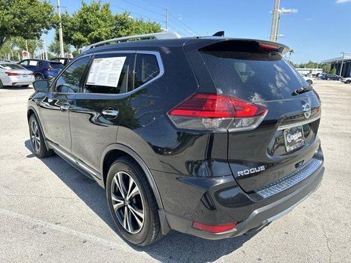 2017 Nissan Rogue SL