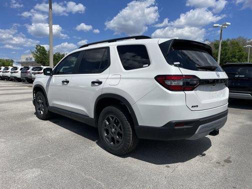 2025 Honda Pilot TrailSport
