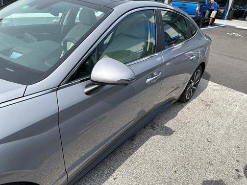 2023 Hyundai SONATA Limited