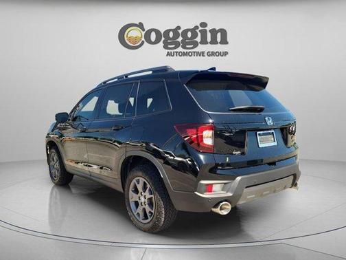 Crystal Black Pearl 2024 Honda Passport TrailSport