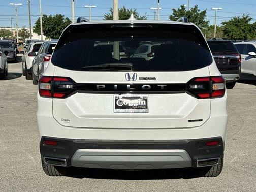 2025 Honda Pilot Touring