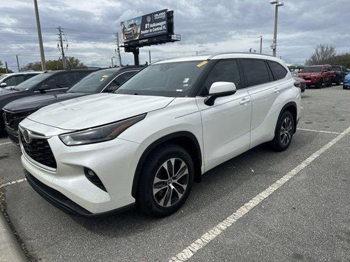 2021 Toyota Highlander XLE