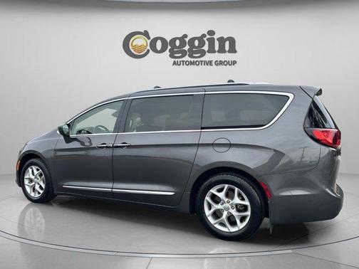 2019 Chrysler Pacifica Touring-L Plus