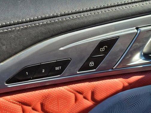 2022 BMW M8 Competition