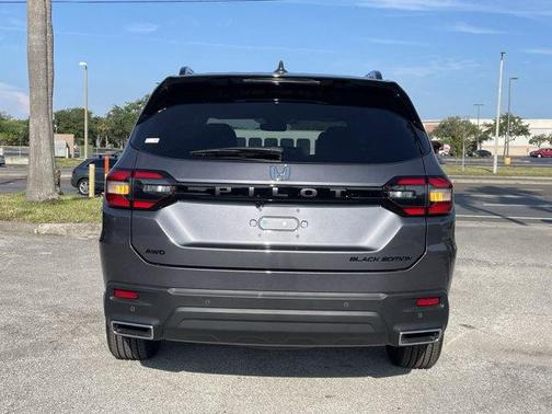 2025 Honda Pilot Black Edition