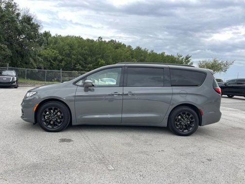 2021 Chrysler Pacifica Touring