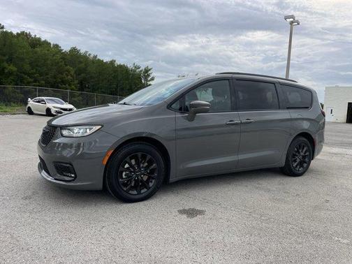 2021 Chrysler Pacifica Touring