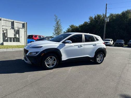 2022 Hyundai KONA SE