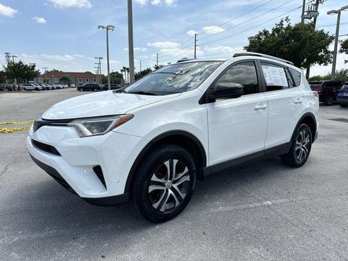 2018 Toyota RAV4 LE