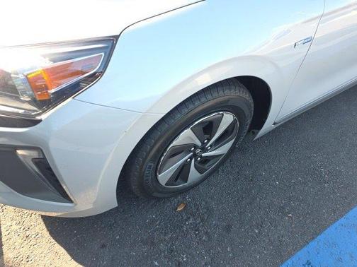 2018 Hyundai IONIQ Hybrid SEL