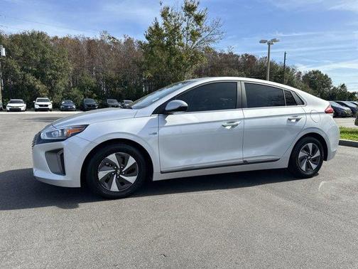 2018 Hyundai IONIQ Hybrid SEL