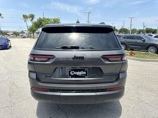 2023 Jeep Grand Cherokee L Laredo