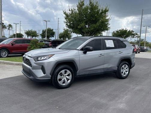 2021 Toyota RAV4 LE