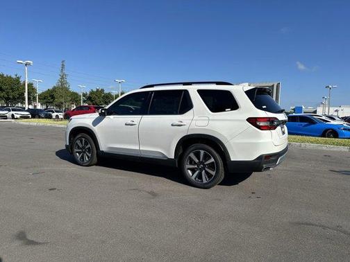 2025 Honda Pilot Touring