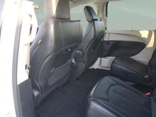 Bright White Clearcoat 2023 Chrysler Pacifica Touring-L