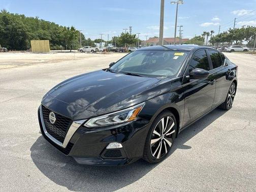 2022 Nissan Altima 2.5 SR