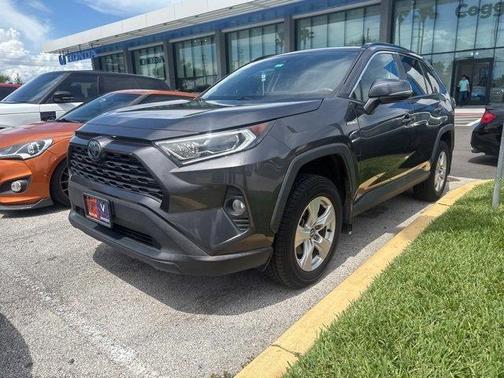 2020 Toyota RAV4 Hybrid XLE
