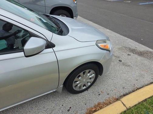 2015 Nissan Versa 1.6 SV
