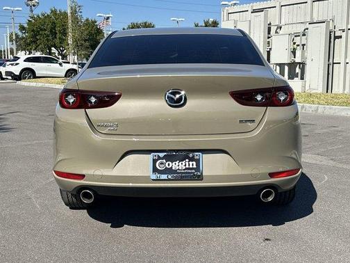 2024 Mazda Mazda3 2.5 Carbon Turbo