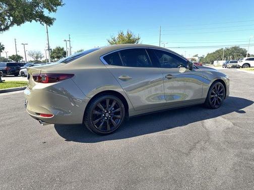 2024 Mazda Mazda3 2.5 Carbon Turbo