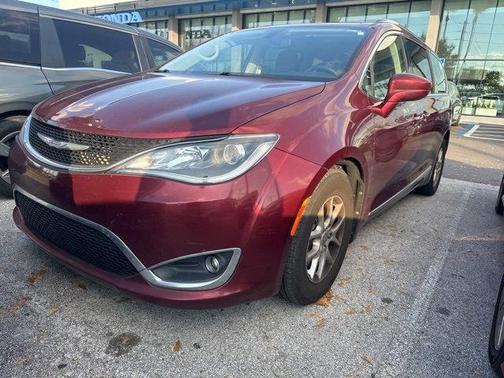 2020 Chrysler Pacifica Touring-L