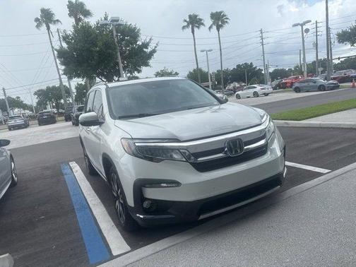 2022 Honda Pilot Touring 7-Passenger