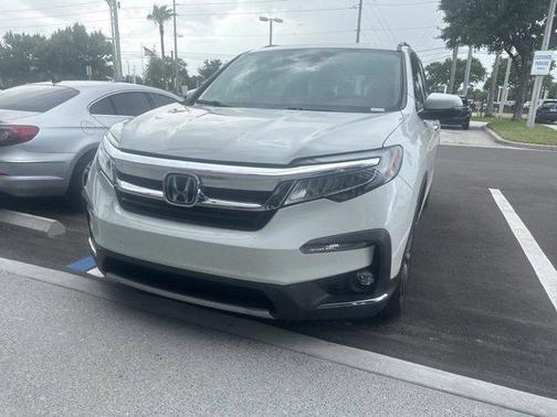 2022 Honda Pilot Touring 7-Passenger