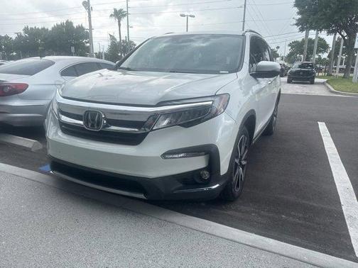 2022 Honda Pilot Touring 7-Passenger