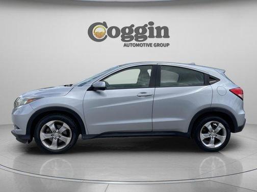 Lunar Silver Metallic 2018 Honda HR-V LX