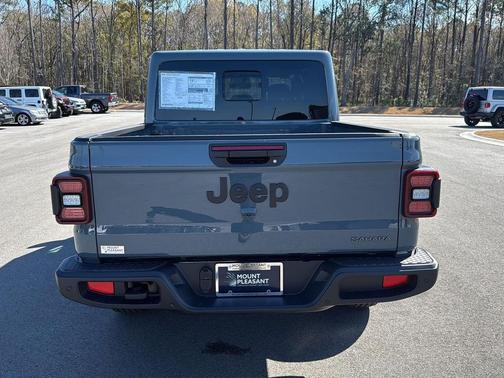 Anvil Clearcoat 2026 Jeep Gladiator Sahara 4x4
