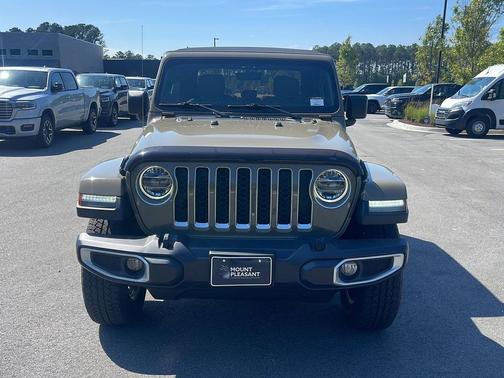 Gator Clearcoat 2020 Jeep Gladiator North Edition 4x4