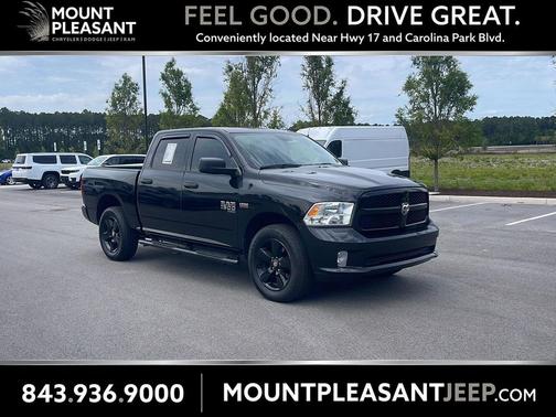 Diamond Black Crystal Pearlcoat 2020 RAM 1500 Classic Express