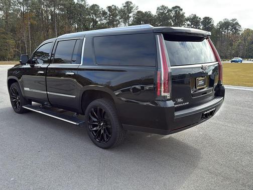 2017 Cadillac Escalade ESV Platinum