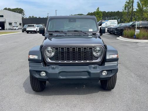 Granite Crystal Metallic Clearcoat 2024 Jeep Wrangler Sport S