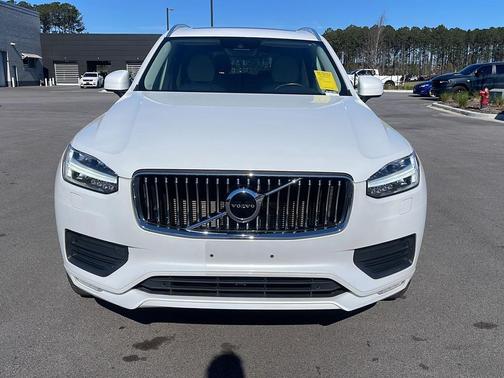 2021 Volvo XC90 T6 Momentum