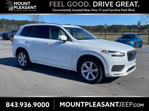 2021 Volvo XC90 T6 Momentum