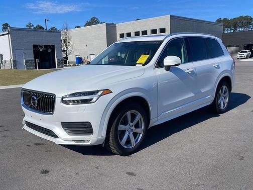 2021 Volvo XC90 T6 Momentum