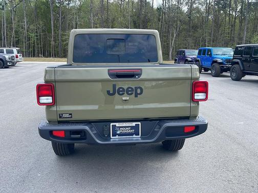 41 2026 Jeep Gladiator Sport S