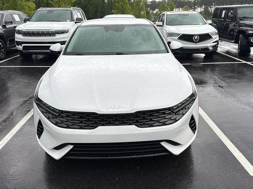 Glacial White Pearl 2022 Kia K5 LXS