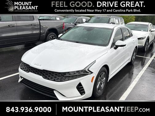 Glacial White Pearl 2022 Kia K5 LXS