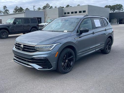 2023 Volkswagen Tiguan 2.0T SE R-Line Black