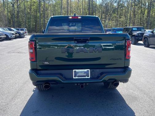 Serrano Green Metallic 2026 RAM 1500 Laramie